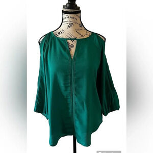 Limited cold shoulder blouse Size - Women's small